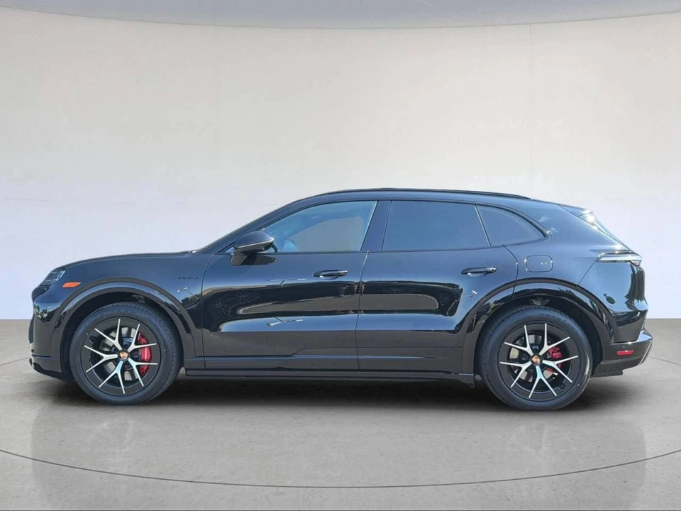 2026 Porsche 9Y0/9Y3 Cayenne S - Image 3 of 4