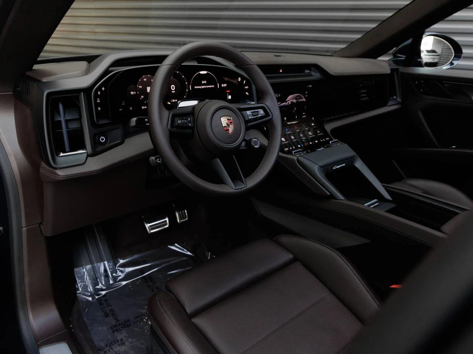 2026 Porsche 9Y0/9Y3 Cayenne S - Image 4 of 5