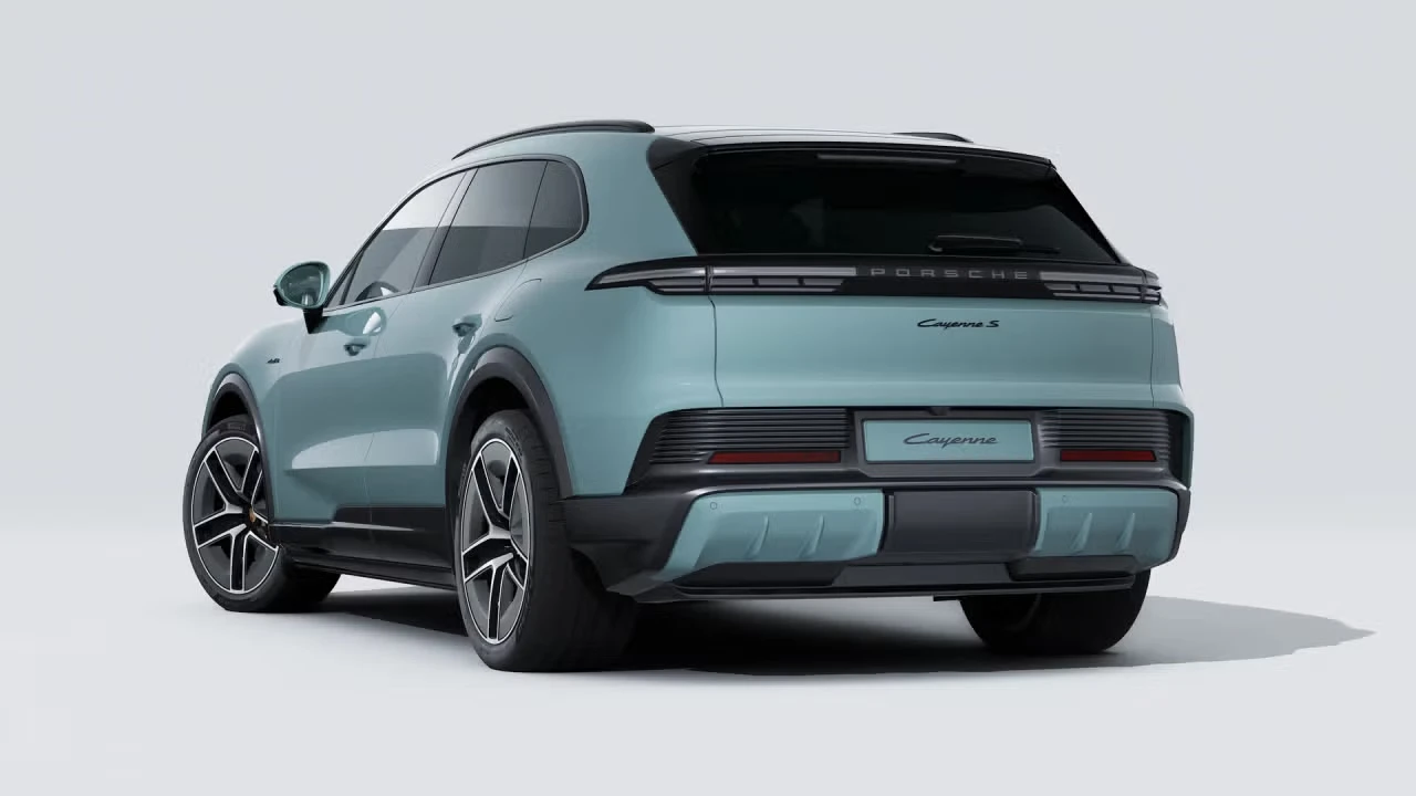 2026 Porsche Cayenne - Image 20 of 31