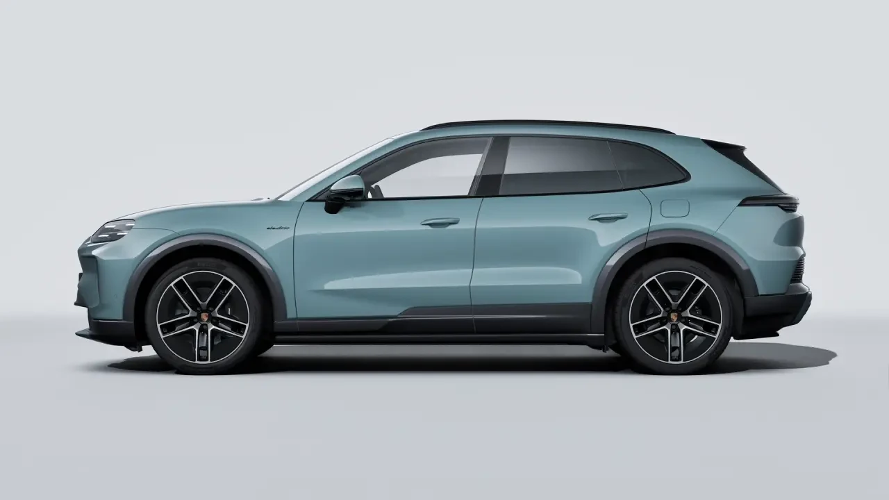 2026 Porsche Cayenne - Image 16 of 31