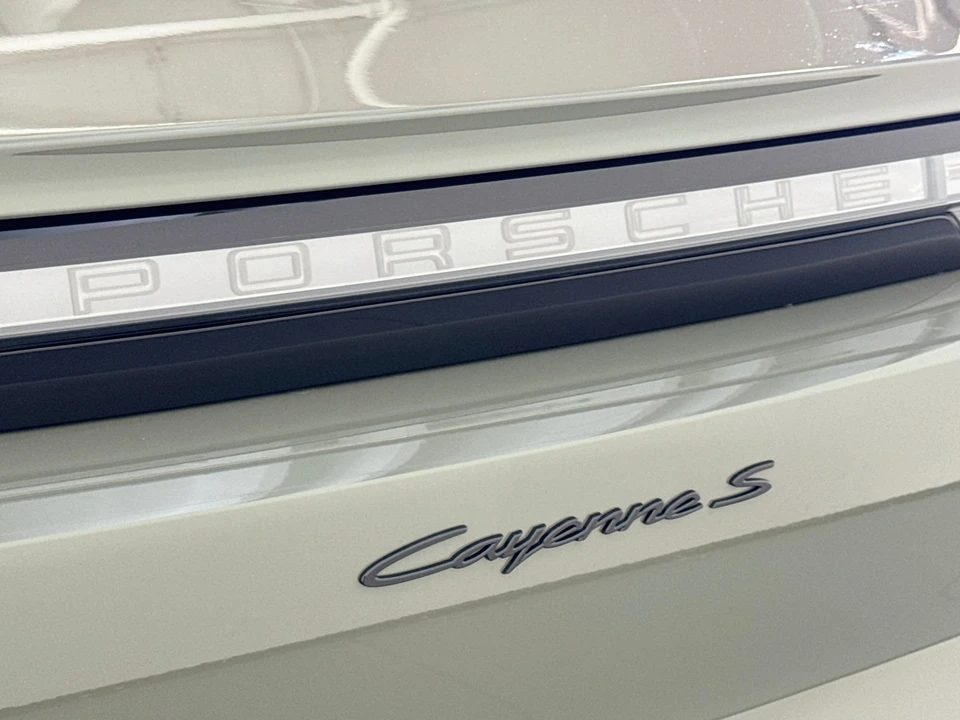 2026 Porsche 9Y0/9Y3 Cayenne S - Image 24 of 27