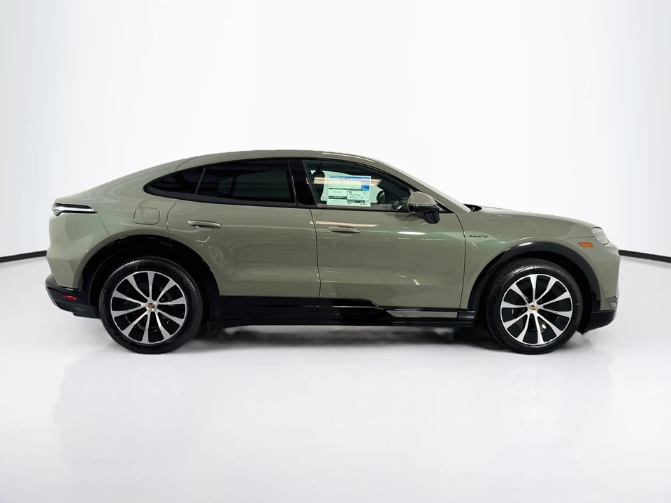 2026 Porsche 9Y0/9Y3 Cayenne S - Image 8 of 27