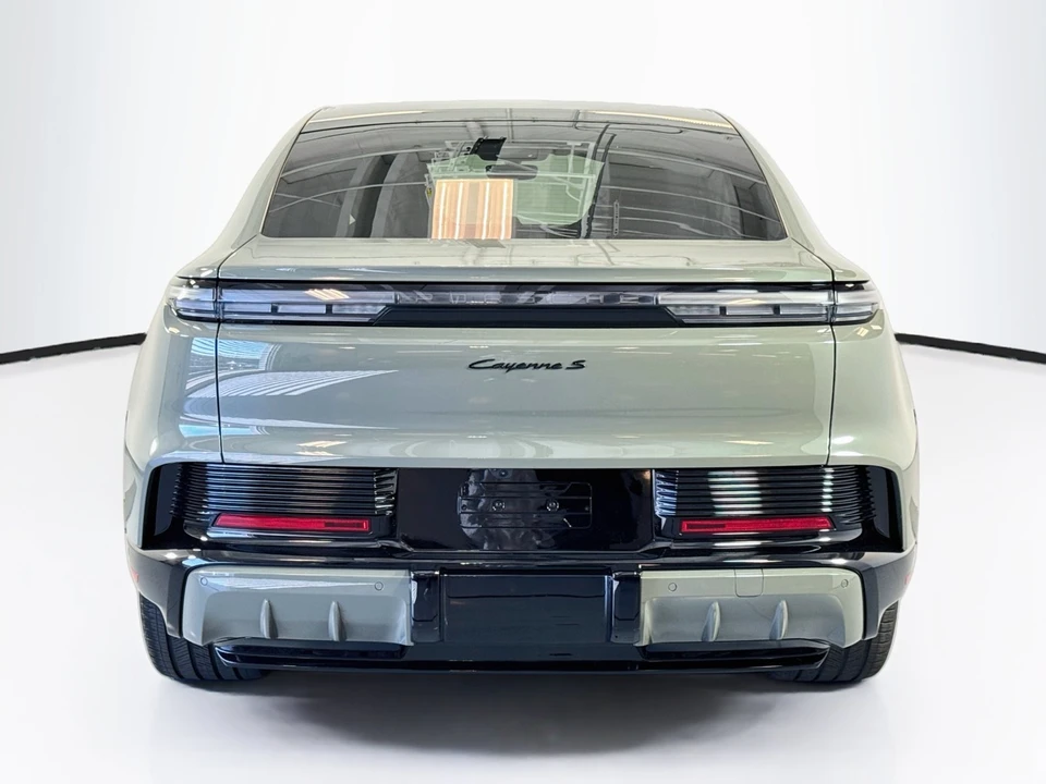 2026 Porsche 9Y0/9Y3 Cayenne S - Image 10 of 27