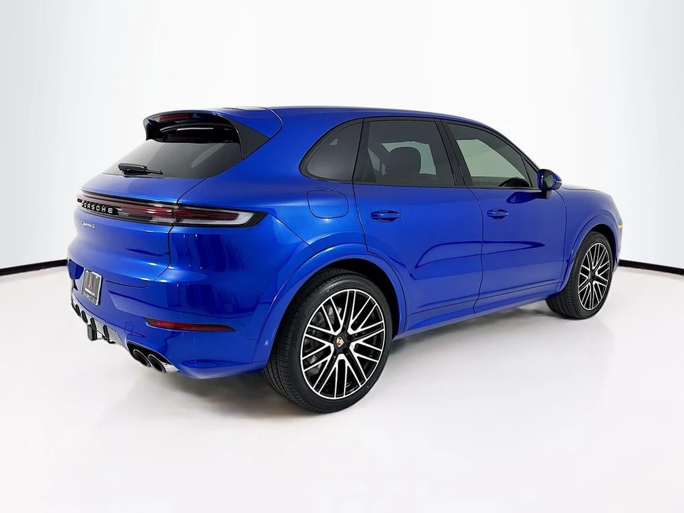 2026 Porsche 9Y0/9Y3 Cayenne S - Image 9 of 31