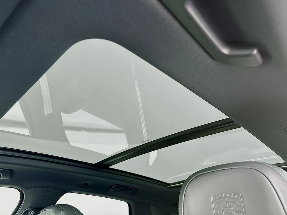 2026 Porsche 9Y0/9Y3 Cayenne S - Image 25 of 31