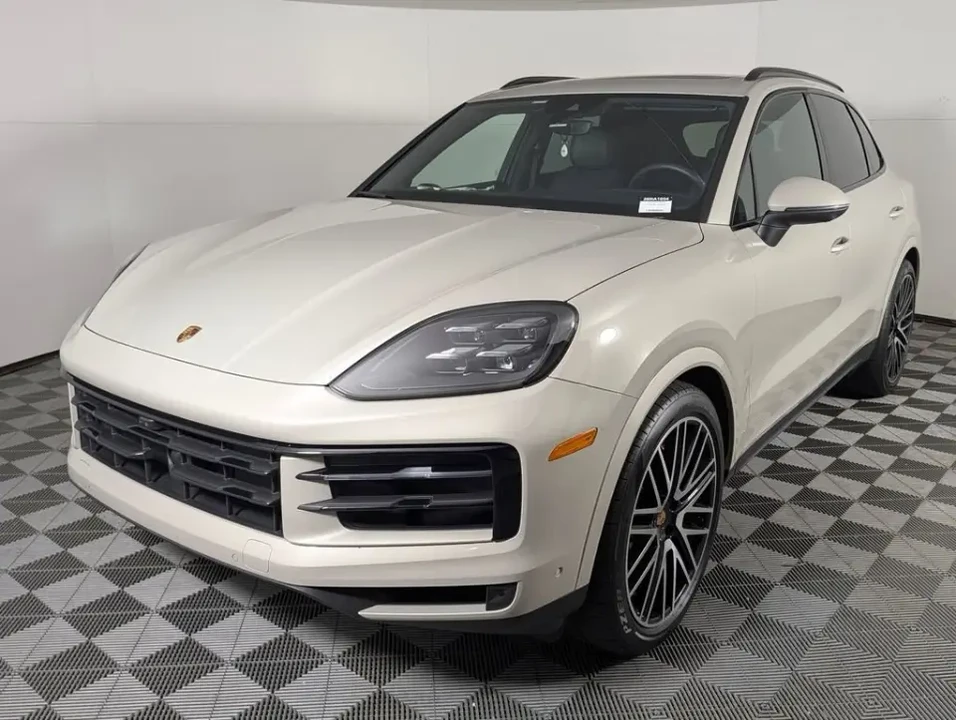 2026 Porsche 9Y0/9Y3 Cayenne S - Image 7 of 31