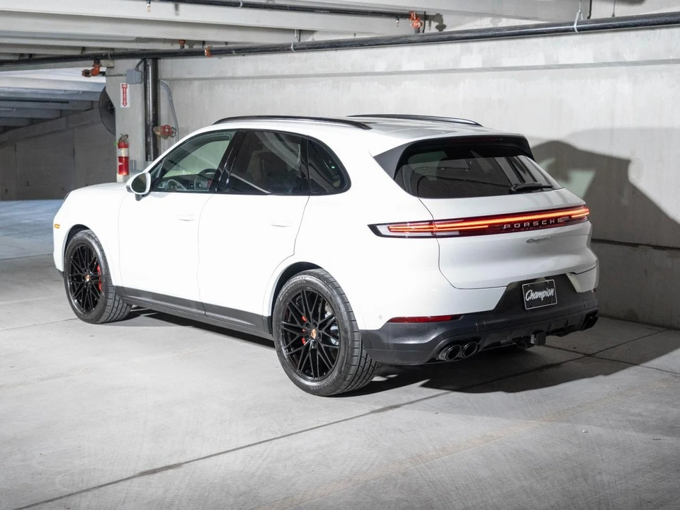 2026 Porsche 9Y0/9Y3 Cayenne S - Image 4 of 27