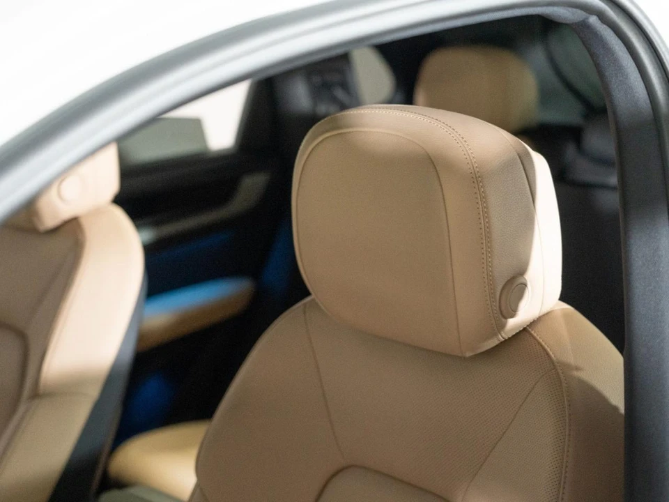2026 Porsche 9Y0/9Y3 Cayenne S - Image 23 of 27