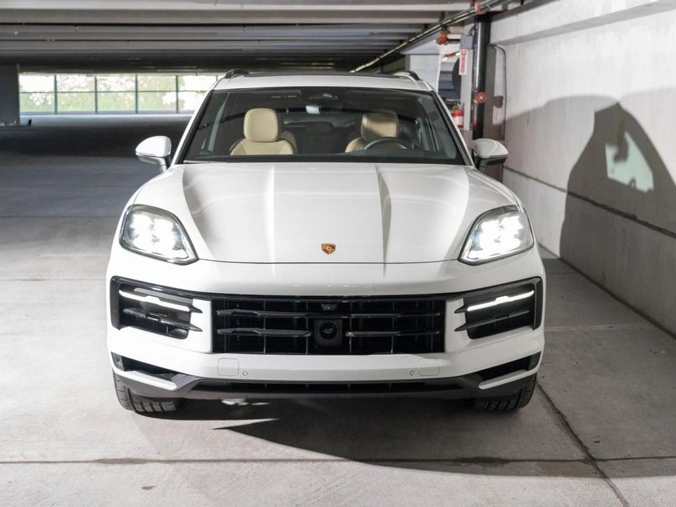 2026 Porsche 9Y0/9Y3 Cayenne S - Image 7 of 27