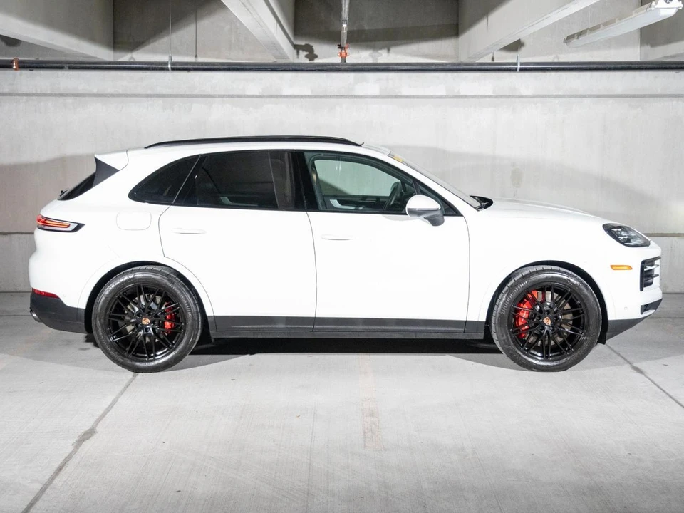 2026 Porsche 9Y0/9Y3 Cayenne S - Image 8 of 27