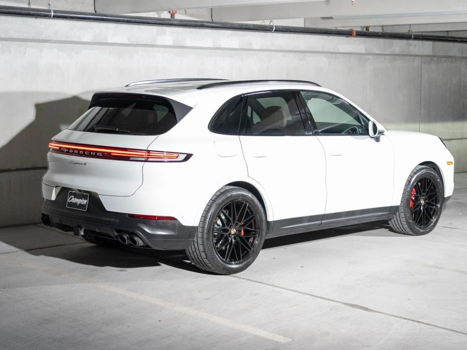 2026 Porsche 9Y0/9Y3 Cayenne S - Image 9 of 27