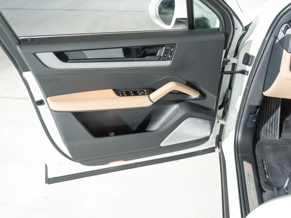 2026 Porsche 9Y0/9Y3 Cayenne S - Image 15 of 27
