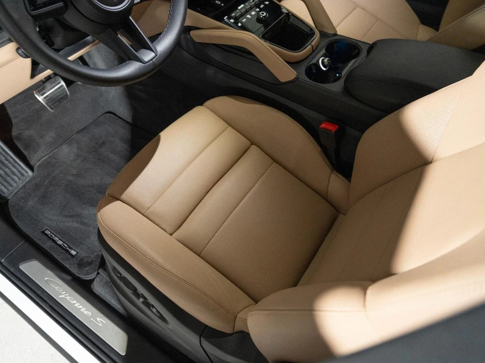 2026 Porsche 9Y0/9Y3 Cayenne S - Image 13 of 27