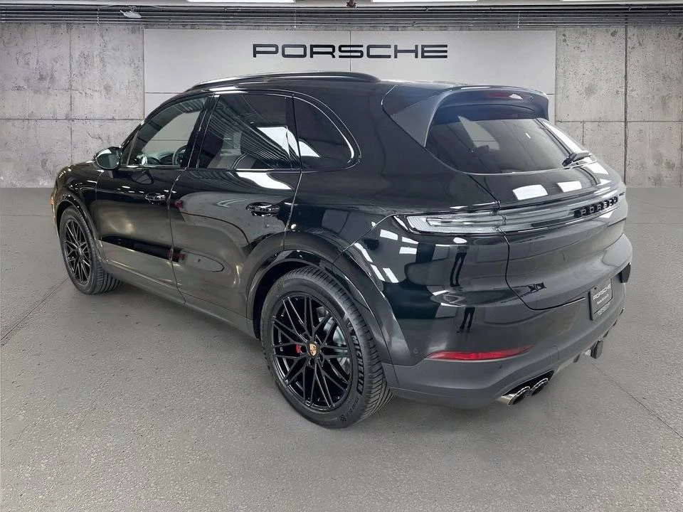 2026 Porsche 9Y0/9Y3 Cayenne S - Image 3 of 4