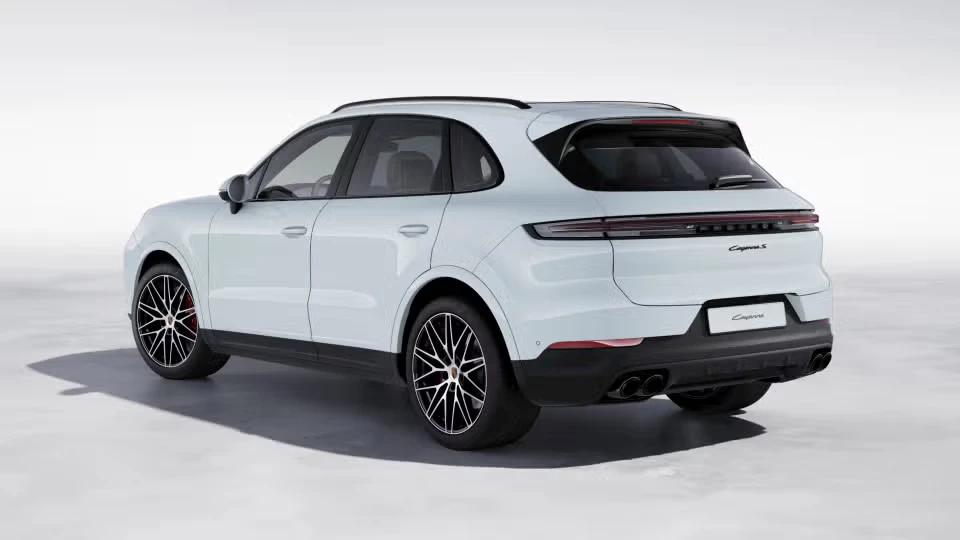 2026 Porsche Cayenne - Image 19 of 30
