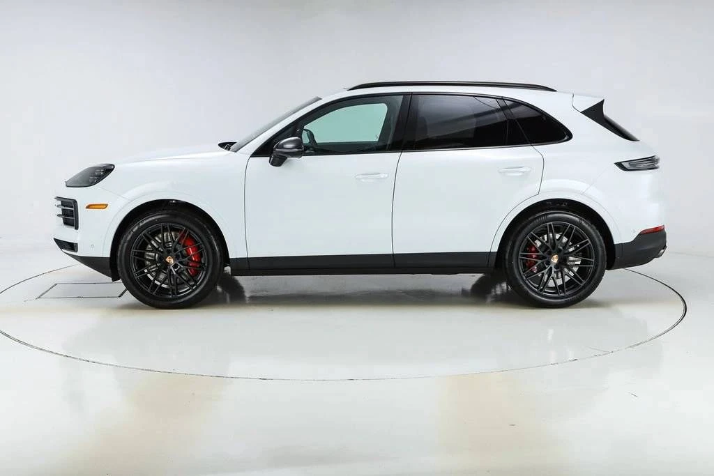 2026 Porsche 9Y0/9Y3 Cayenne S - Image 2 of 5