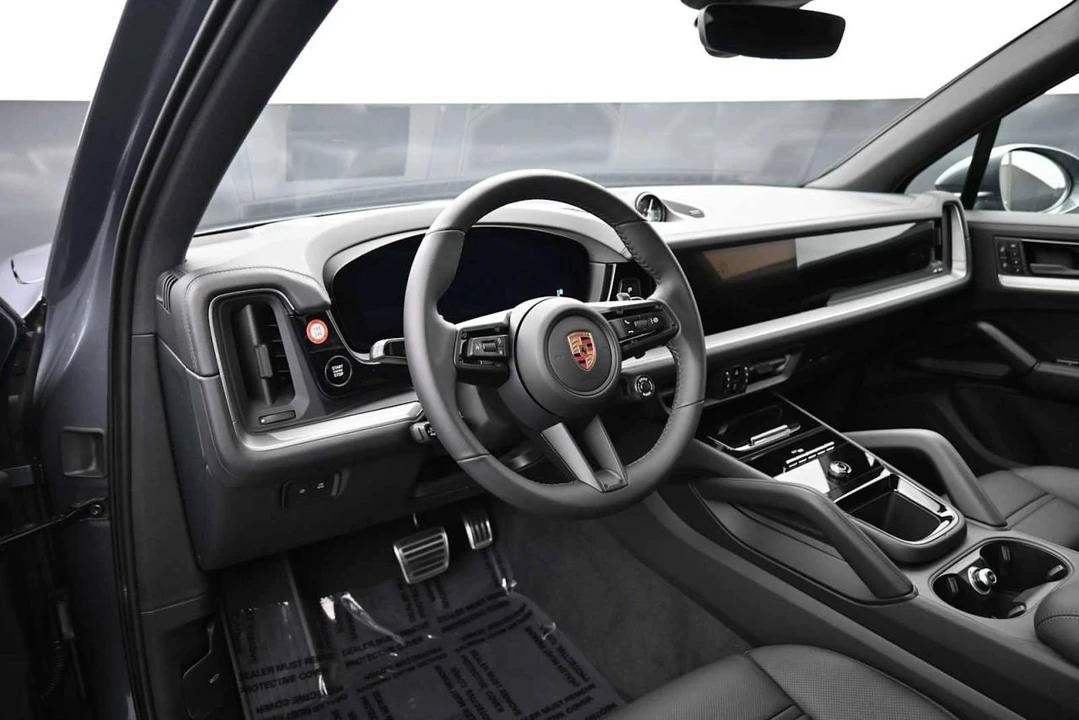2026 Porsche 9Y0/9Y3 Cayenne S - Image 4 of 5
