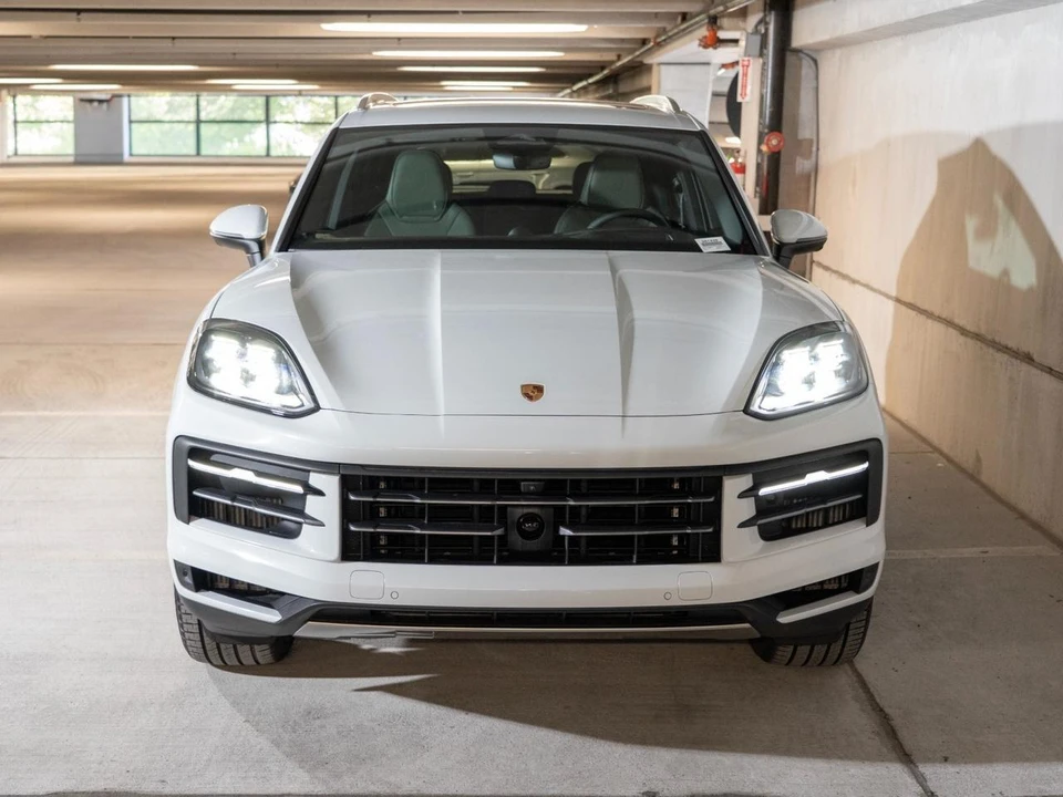 2026 Porsche 9Y0/9Y3 Cayenne S - Image 6 of 30