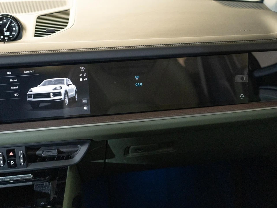 2026 Porsche 9Y0/9Y3 Cayenne S - Image 27 of 30