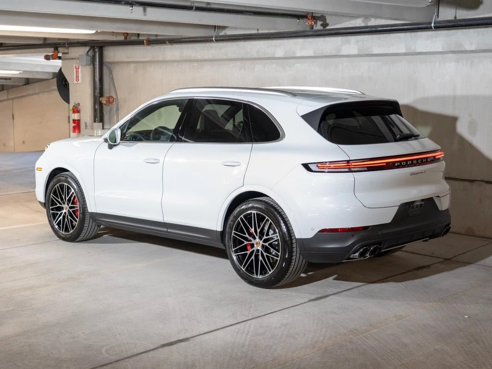 2026 Porsche 9Y0/9Y3 Cayenne S - Image 3 of 30