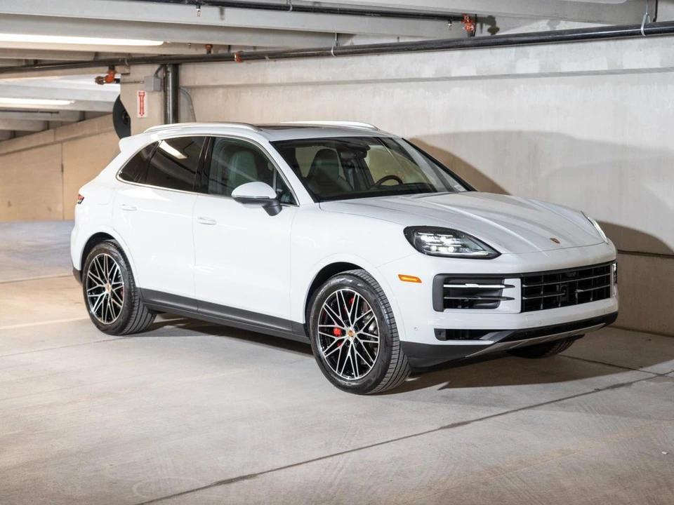 2026 Porsche 9Y0/9Y3 Cayenne S - Image 7 of 30
