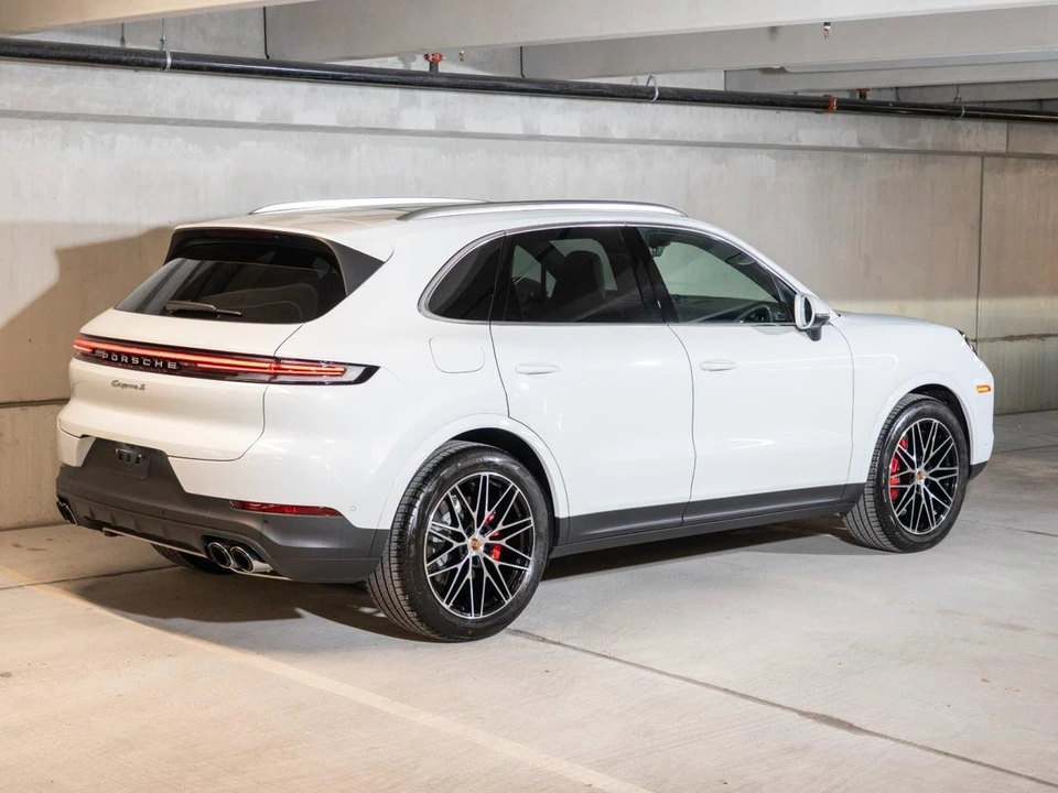 2026 Porsche 9Y0/9Y3 Cayenne S - Image 9 of 30