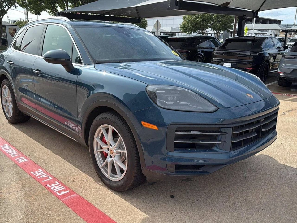 2026 Porsche 9Y0/9Y3 Cayenne S - Image 4 of 5