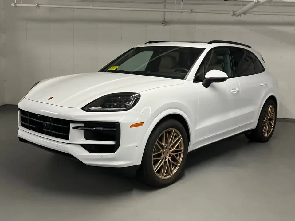 2026 Porsche 9Y0/9Y3 Cayenne S - Image 8 of 31