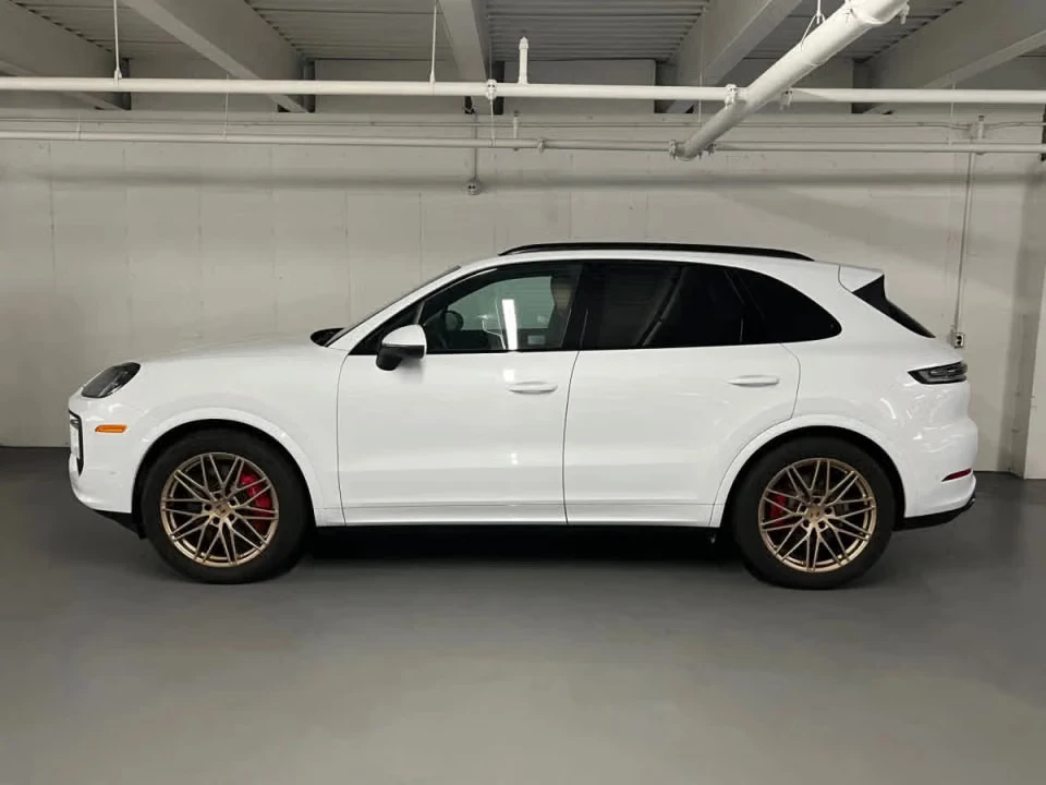 2026 Porsche 9Y0/9Y3 Cayenne S - Image 11 of 31