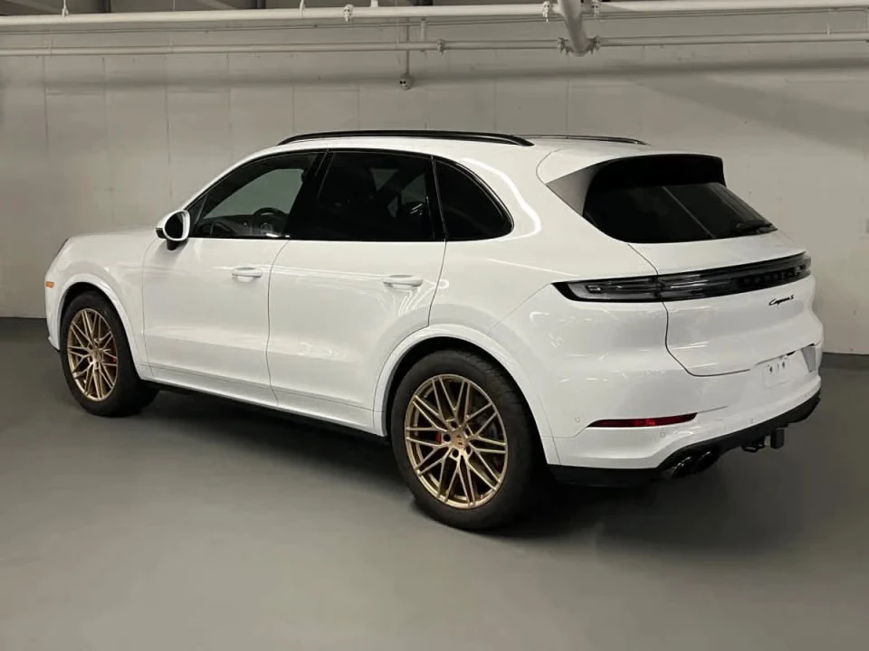 2026 Porsche 9Y0/9Y3 Cayenne S - Image 19 of 31