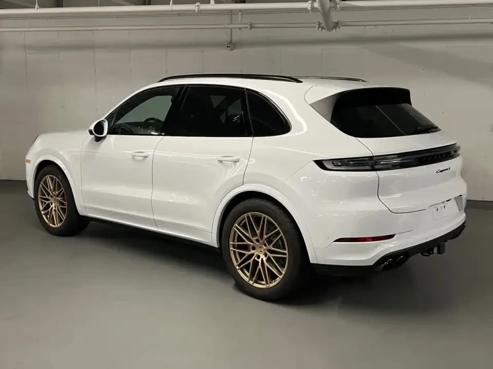 2026 Porsche 9Y0/9Y3 Cayenne S - Image 23 of 31