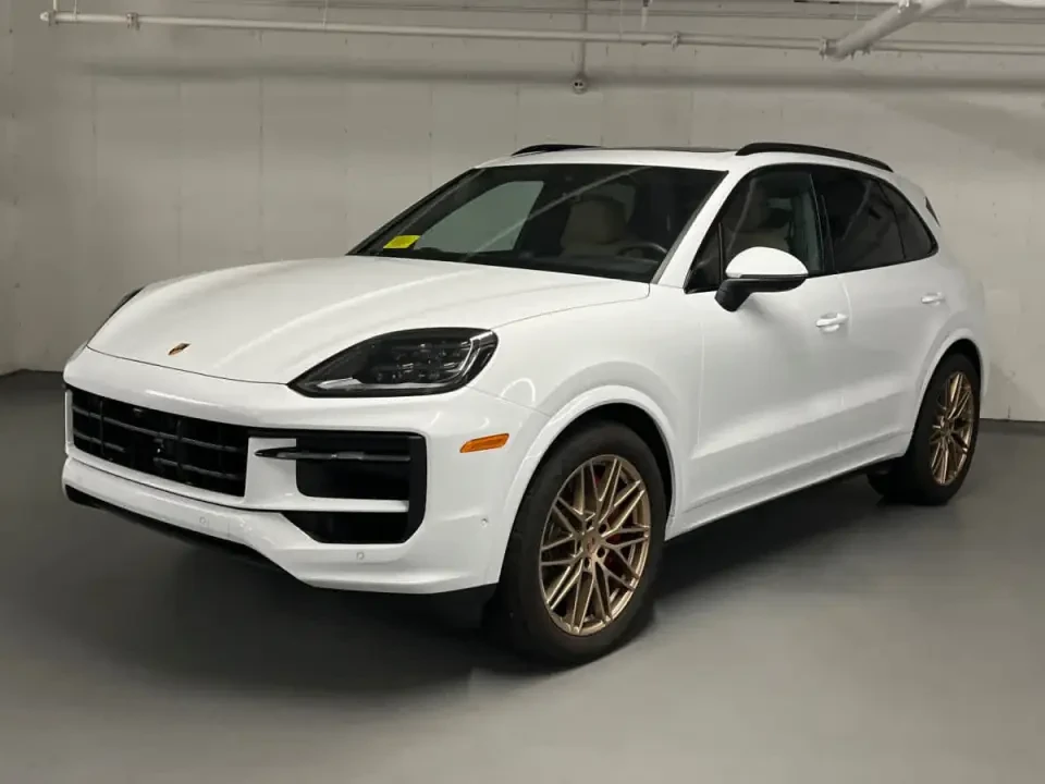 2026 Porsche 9Y0/9Y3 Cayenne S - Image 7 of 31