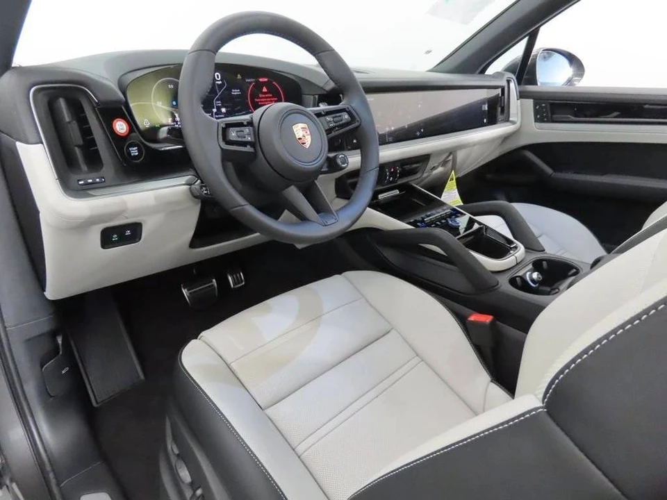 2026 Porsche 9Y0/9Y3 Cayenne S - Image 4 of 5
