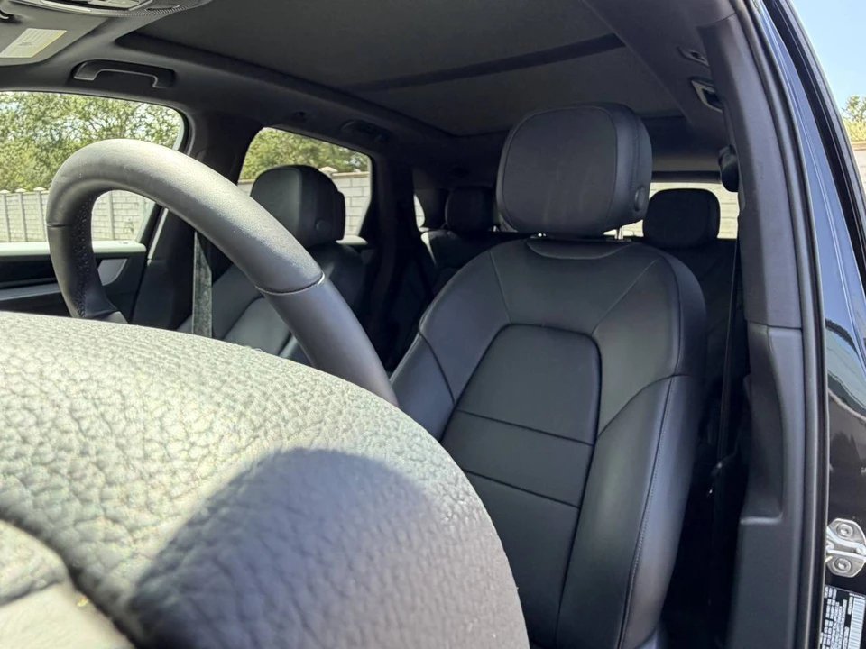 2026 Porsche 9Y0/9Y3 Cayenne S - Image 5 of 5
