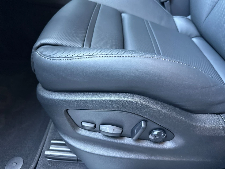 2026 Porsche 9Y0/9Y3 Cayenne S - Image 14 of 31