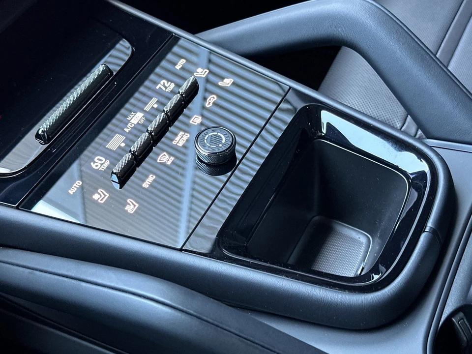 2026 Porsche 9Y0/9Y3 Cayenne S - Image 26 of 31