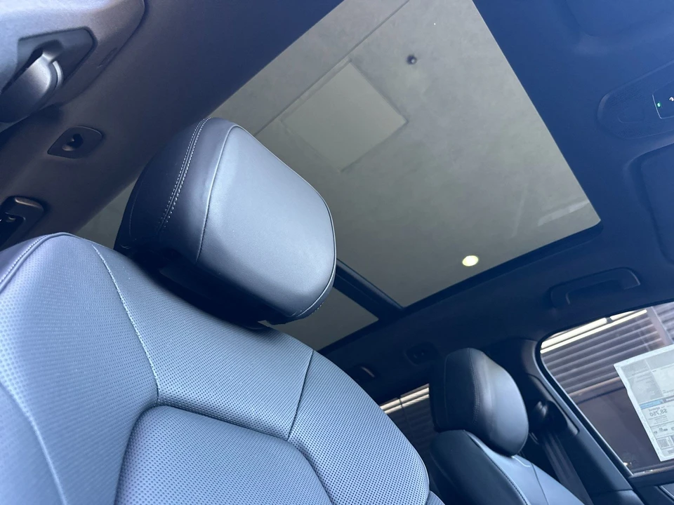 2026 Porsche 9Y0/9Y3 Cayenne S - Image 19 of 31