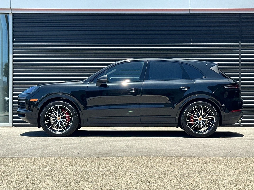 2026 Porsche 9Y0/9Y3 Cayenne S - Image 2 of 31