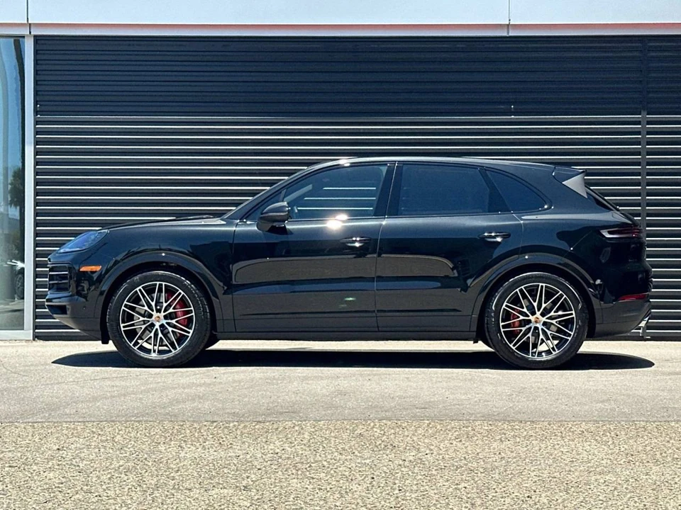2026 Porsche 9Y0/9Y3 Cayenne S - Image 2 of 5