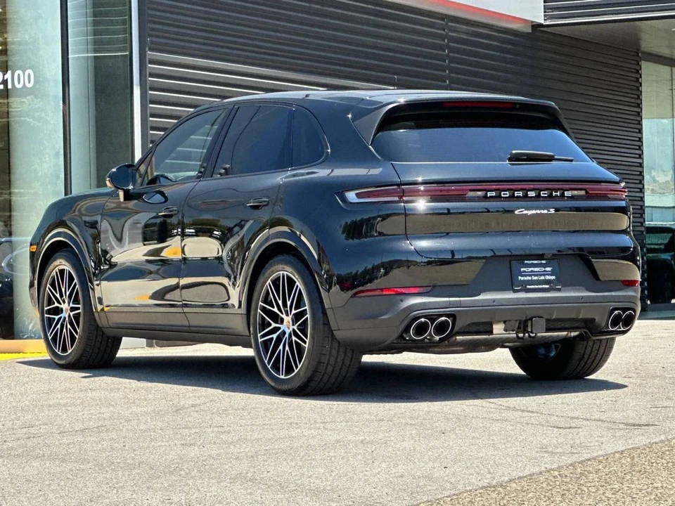 2026 Porsche 9Y0/9Y3 Cayenne S - Image 3 of 5