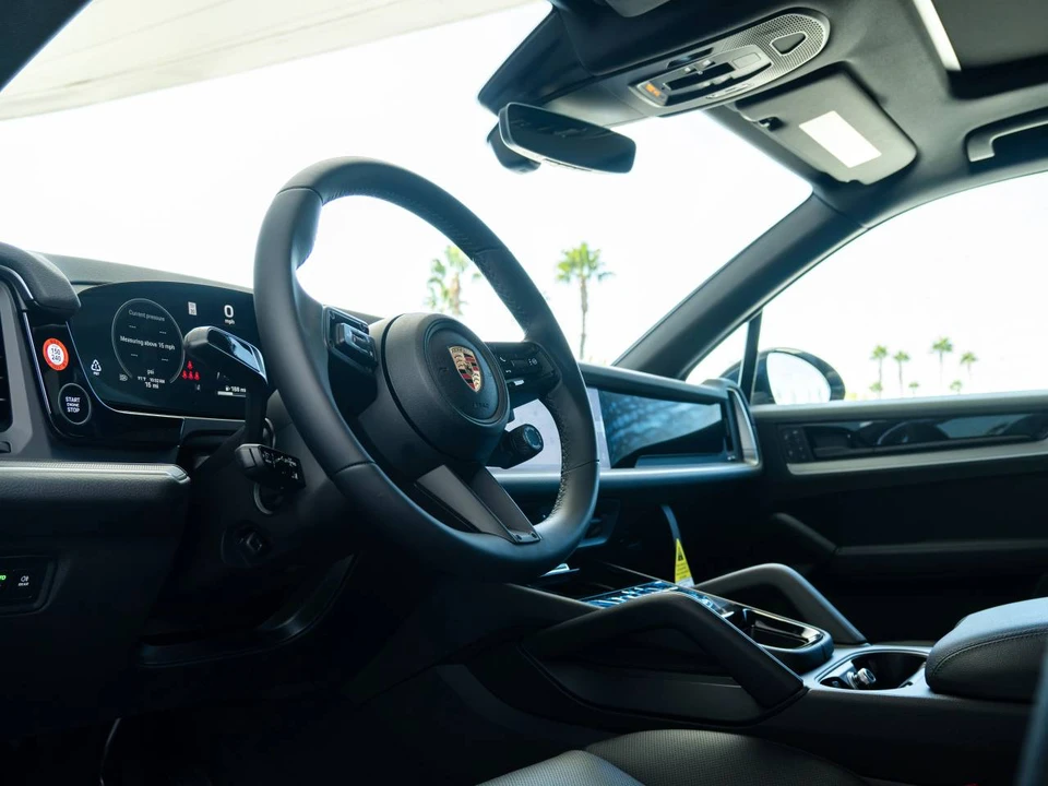 2026 Porsche 9Y0/9Y3 Cayenne S - Image 4 of 5