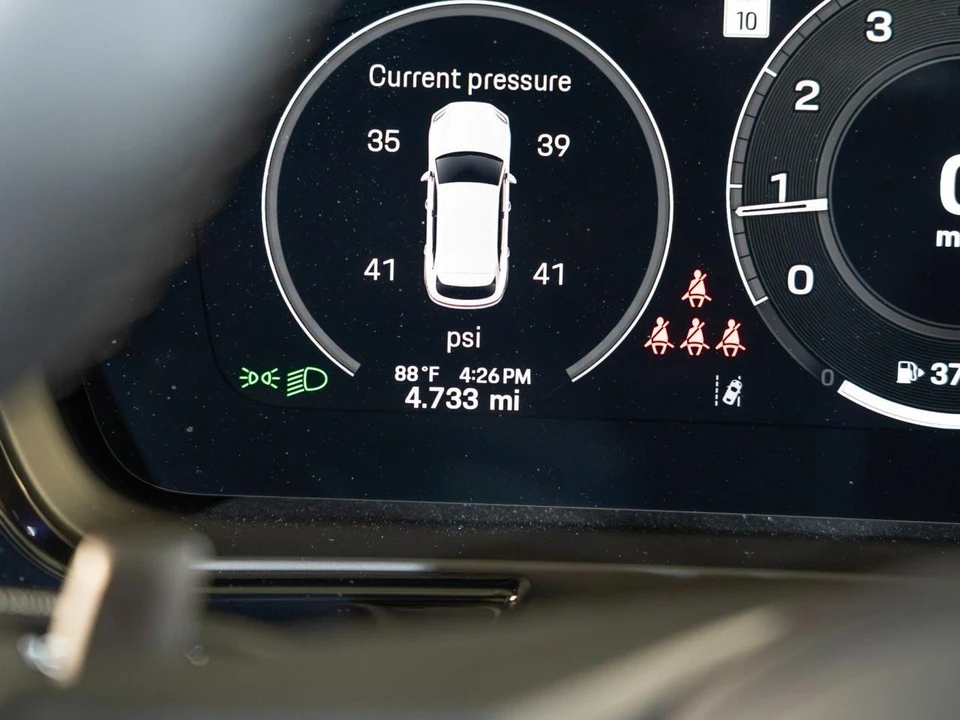 2026 Porsche 9Y0/9Y3 Cayenne S - Image 29 of 31