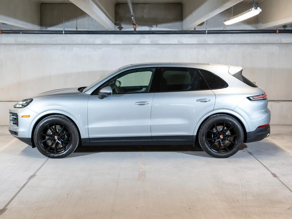 2026 Porsche 9Y0/9Y3 Cayenne S - Image 3 of 31