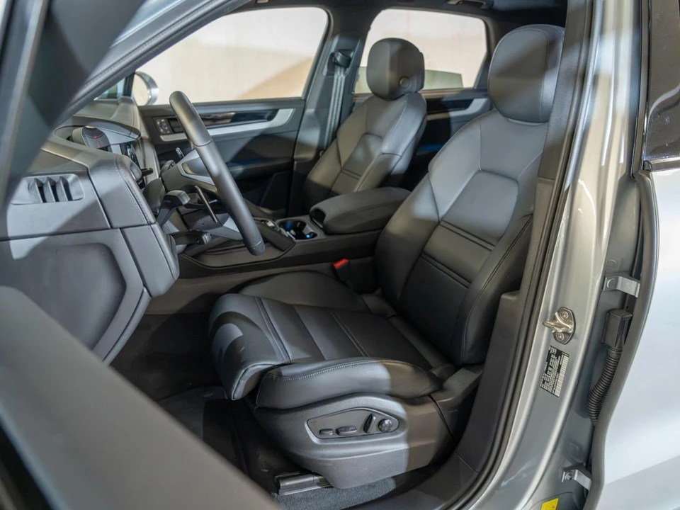 2026 Porsche 9Y0/9Y3 Cayenne S - Image 6 of 31