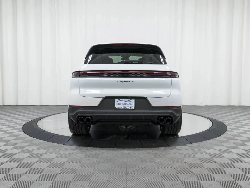 2026 Porsche 9Y0/9Y3 Cayenne S - Image 4 of 4