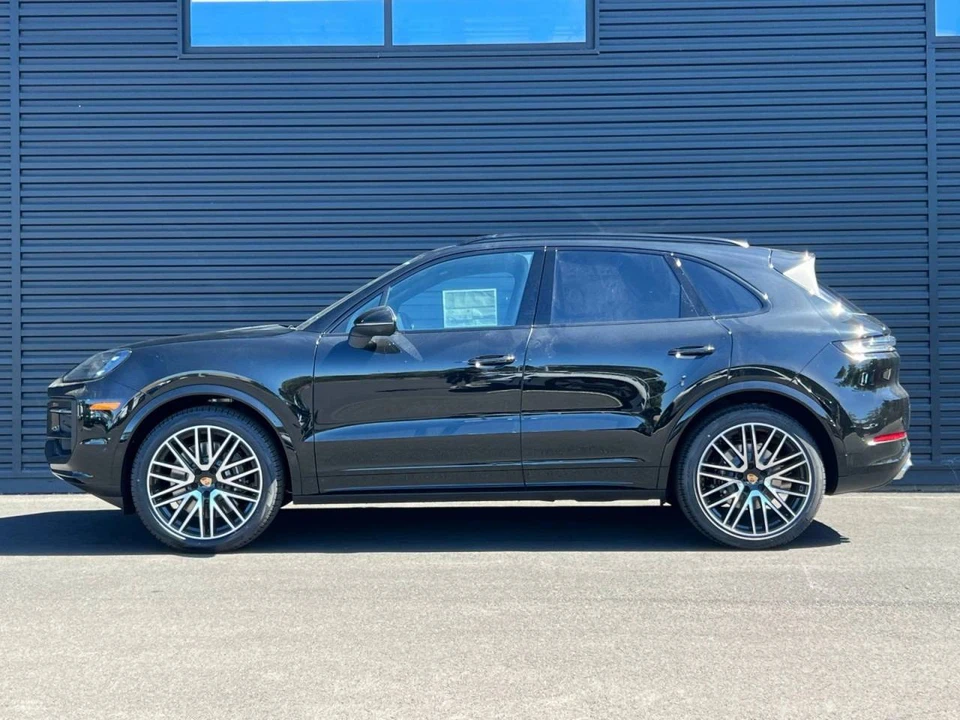 2026 Porsche 9Y0/9Y3 Cayenne S - Image 3 of 5