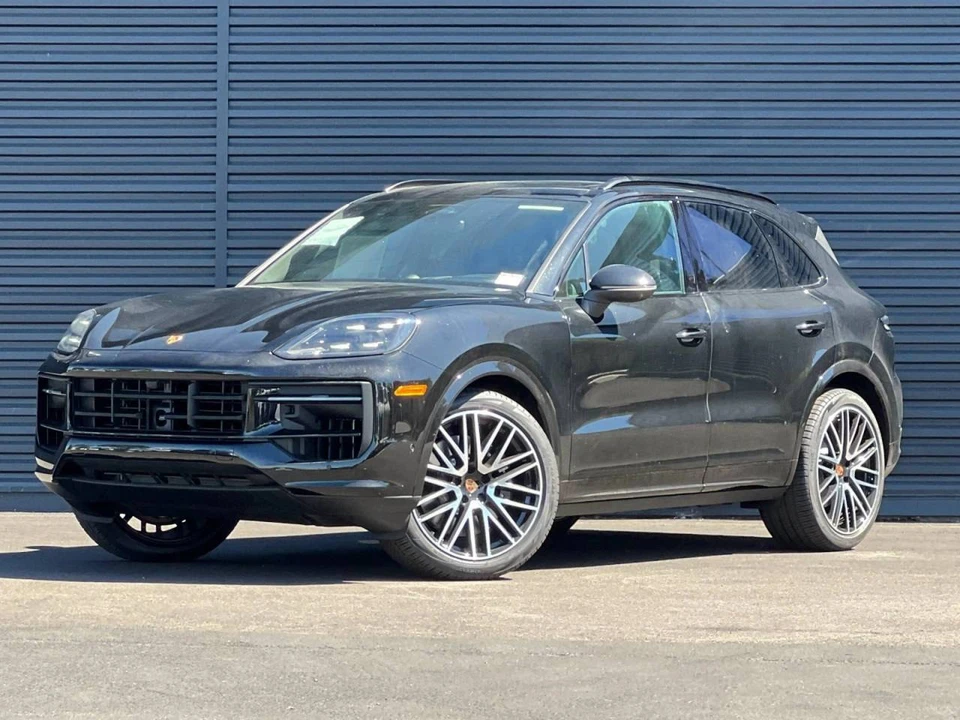 2026 Porsche 9Y0/9Y3 Cayenne S - Image 2 of 5
