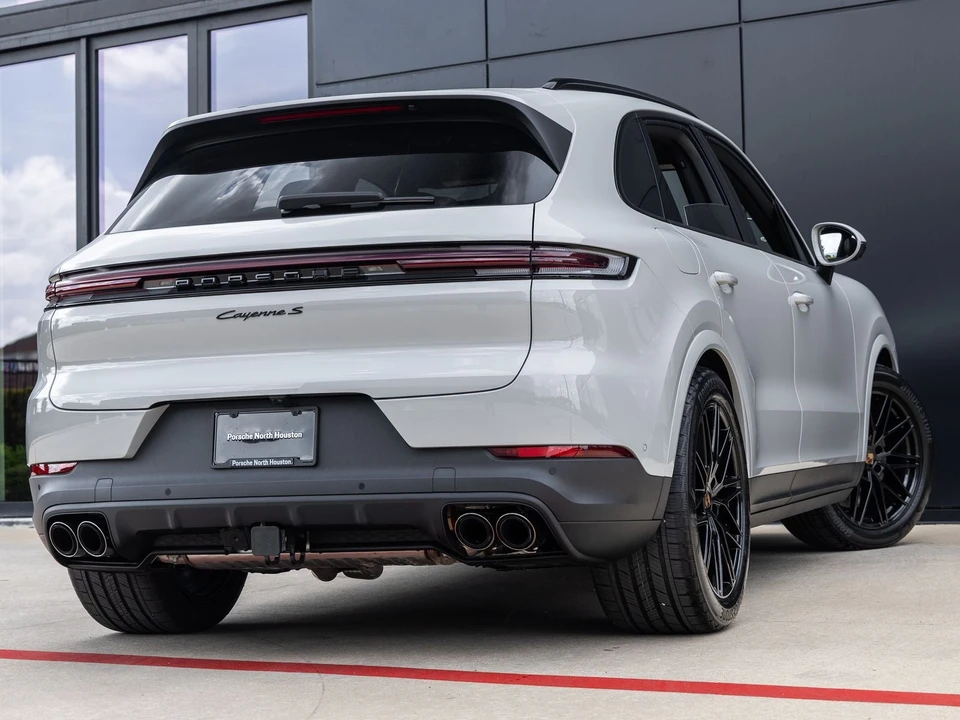 2026 Porsche 9Y0/9Y3 Cayenne S - Image 11 of 31