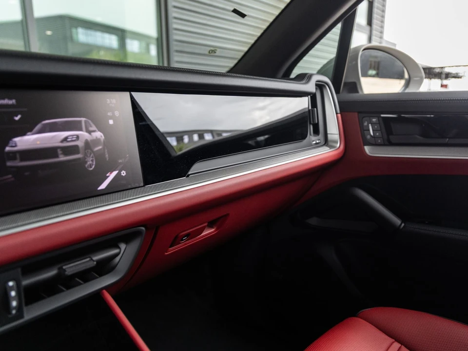 2026 Porsche 9Y0/9Y3 Cayenne S - Image 30 of 31