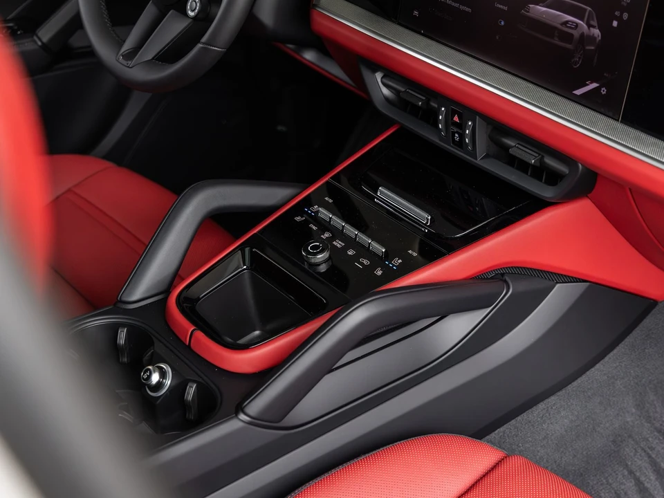 2026 Porsche 9Y0/9Y3 Cayenne S - Image 31 of 31